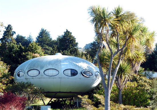Ufo &Amp; Flying Saucers: out of This World Architecture_8