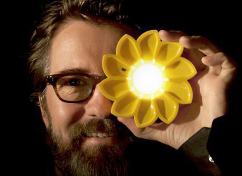 Olafur Elaisson'S Little Sun Display Sets out to Change The World_1