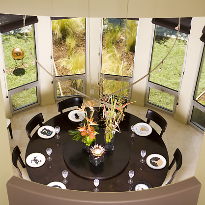 5 Options of Round Dining Room Tables_1