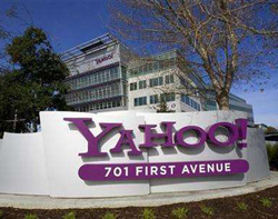 Yahoo Claims Second Google Executive as COO