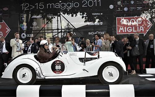 BMW Dispatched Two Celebrated Designers to Contest The 2011 Mille Miglia_1