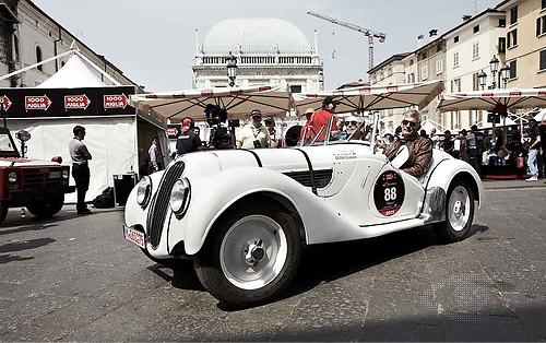 BMW Dispatched Two Celebrated Designers to Contest The 2011 Mille Miglia_2