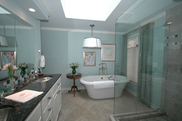 Easy and Inexpensive Bathroom Makeovers Ideas_2