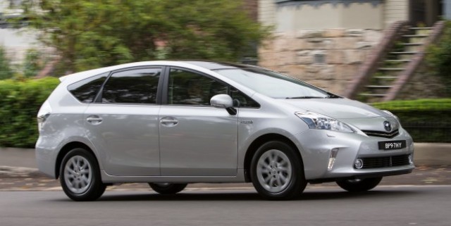 Toyota Prius V I-Tech: Luxury Variant for Hybrid People-Mover