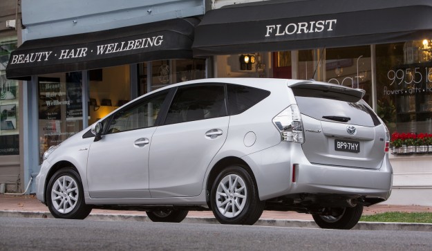 Toyota Prius V I-Tech: Luxury Variant for Hybrid People-Mover_1