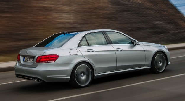2013 Mercedes-Benz E-Class Revealed in Leaked Images_4