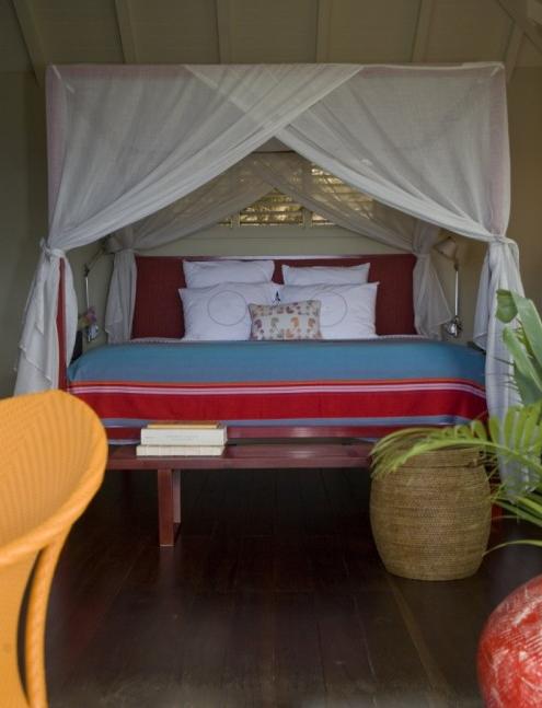 30 Cool Canopy Beds_12