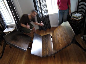 5 Photos of The Most Trashed Office Furniture_3