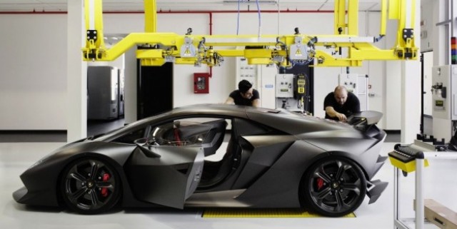 Lamborghini Sesto Elemento Enters Production