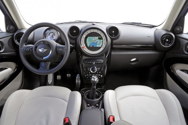 2013 Mini Paceman Pricing and Specifications_2