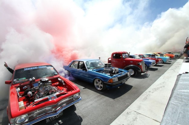 Summernats Fries 138 Tyres in Official Guinness World Record Burnout Video_1