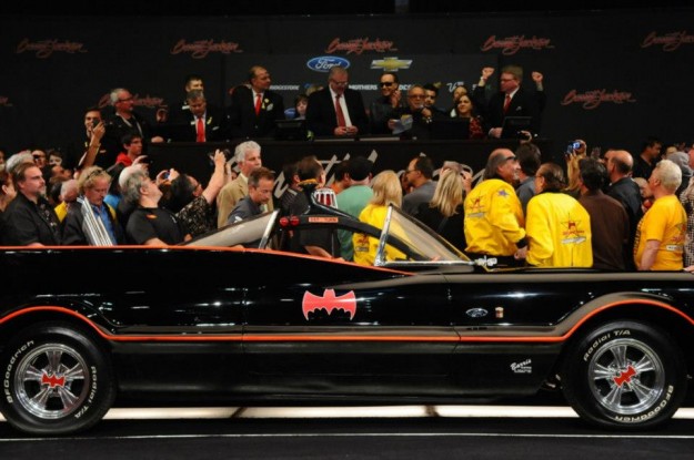 Original Batmobile Sold for US$4.62 Million_2