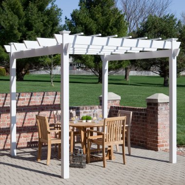 10 Tips for Buying an Outdoor Pergola
