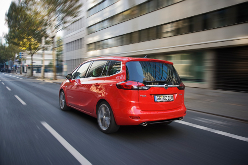 Opel Unveils Diesel-Powered Zafira Tourer Van_1