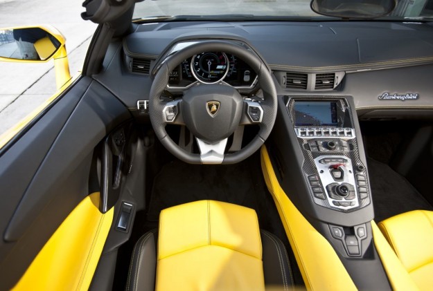 Lamborghini Aventador LP700-4 Roadster: $795, 000 Price Tag Announced_2