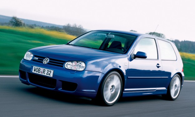 Volkswagen Golf R Cabriolet Details: Hot-Hatch Loses Roof, All-Wheel Drive_3