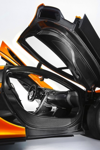 McLaren P1 Interior Revealed: Brits Go Carbonfibre Crazy_2