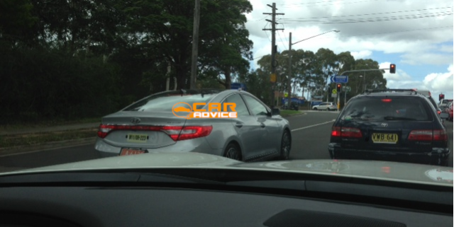 Hyundai Azera, Santa Fe LWB Spied Testing in Australia