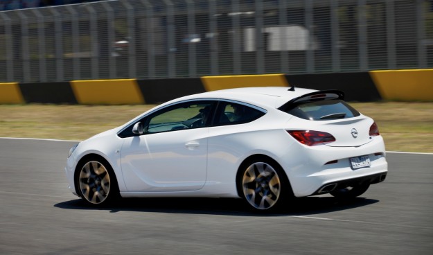 Opel Astra OPC: Pricing and Specifications_2