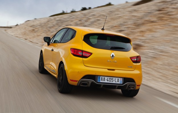Renault Clio RS200 Turbo: Details of France's Quicker, Lighter Hot-Hatch_1