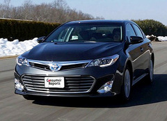 2013 Toyota Avalon Offers a Luxurious Cabin, But Not a Lexus Ride