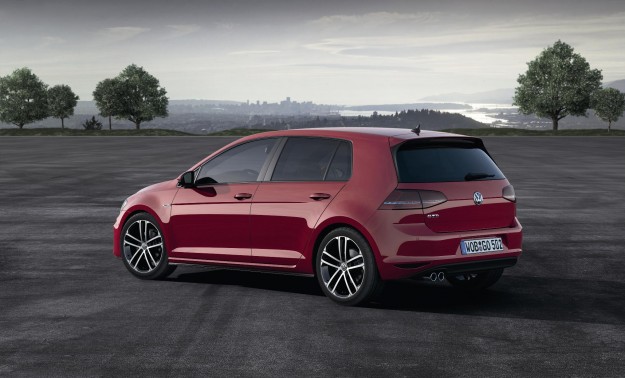 Volkswagen Golf GTD: More Performance, Less Fuel for Diesel Hatch_2