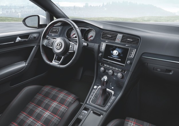 Volkswagen Golf GTI: 169kW Hot-Hatch Revealed_3