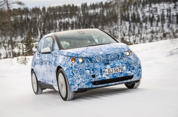 BMW i3 Prototype Carves up The Snow_2