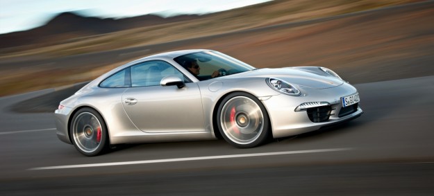 Porsche 911 Carrera, Carrera 4 Recall: 2200 US Cars Risk Exhaust Fault_1