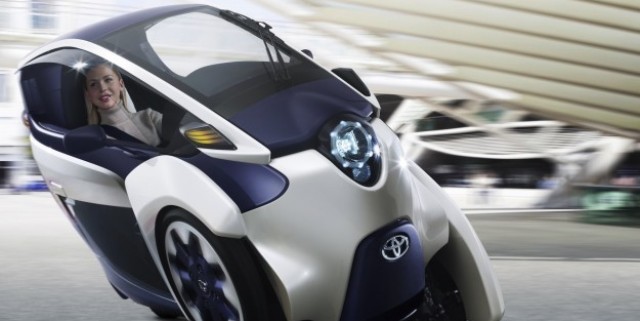 Toyota i-Road: Radical Auto-Leaning Trike Revealed