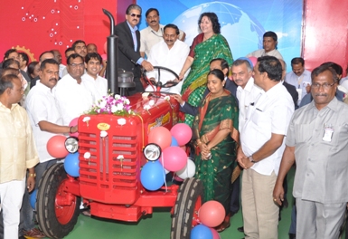 Mahindra & Mahindra Launches Tractor Manufacturing Plant in India
