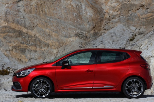 2013 Renault Clio RS Review_7