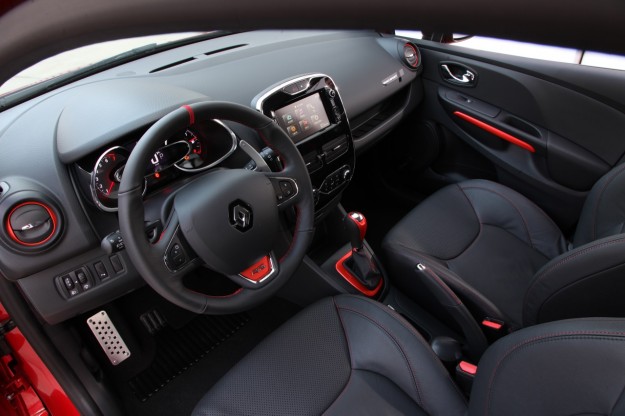 2013 Renault Clio RS Review_13