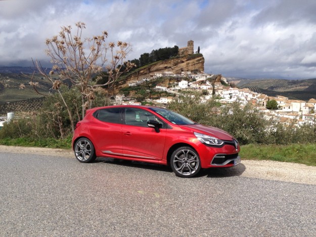 2013 Renault Clio RS Review_14