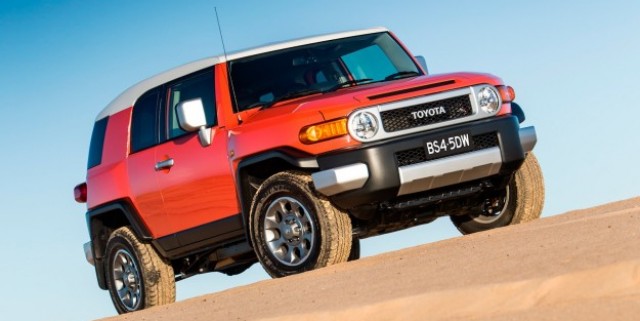 Toyota FJ Cruiser: Fuel Range Extended, 4X4 Driving Aid Added