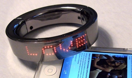 A Real-Time LED Billboard Applied in Smart Bracelet