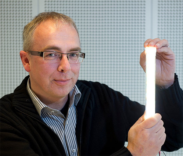 Philips Creates 200lm/W Warm White LED Lamp