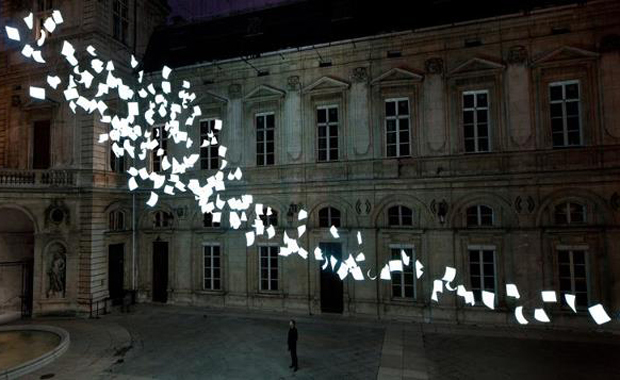 The Bourrasque Light Installation – A Swarm of Light Papers