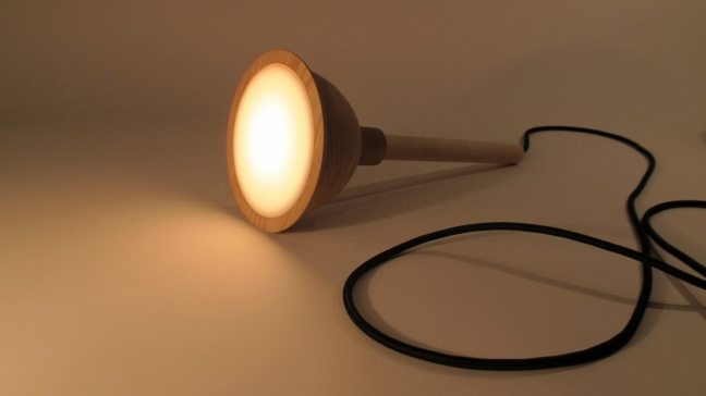 Design School: Johanna Paulsson's Lamp " Experimenting with Materials"