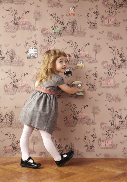 Sian Zeng's Enchanting Magnetic Wallpaper