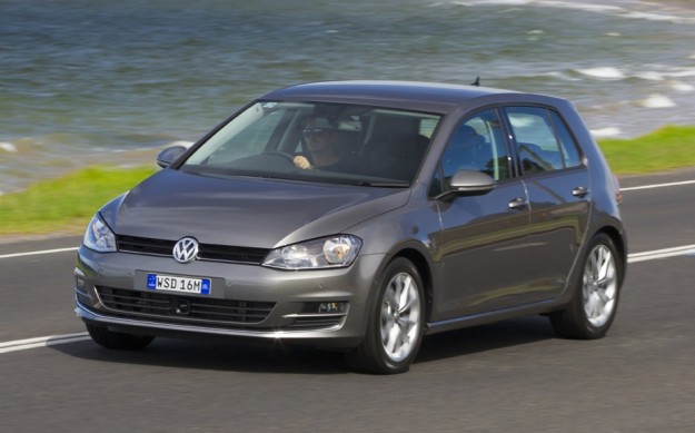 2013 Volkswagen Golf: Pricing and Specifications_1