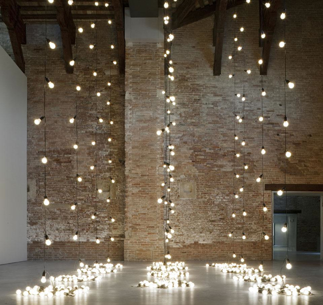Felix Gonzalez-Torres: His Untitled Art & Light Installation