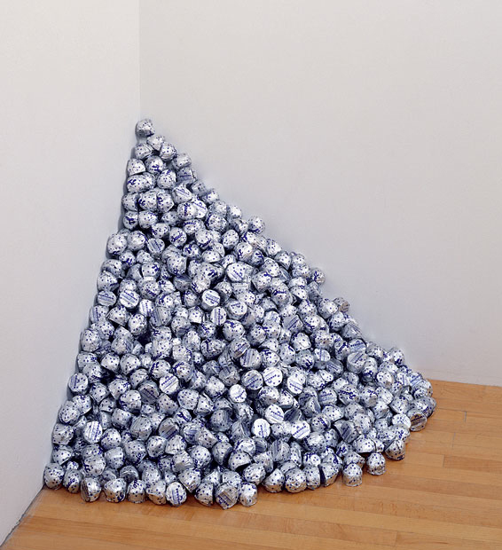Felix Gonzalez-Torres: His Untitled Art & Light Installation_3