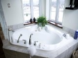 Soaking Tubs for Small Bathrooms_14