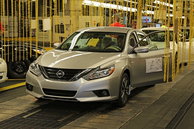 Nissan's Smyrna Plant in US Begins 2016 Altima Production