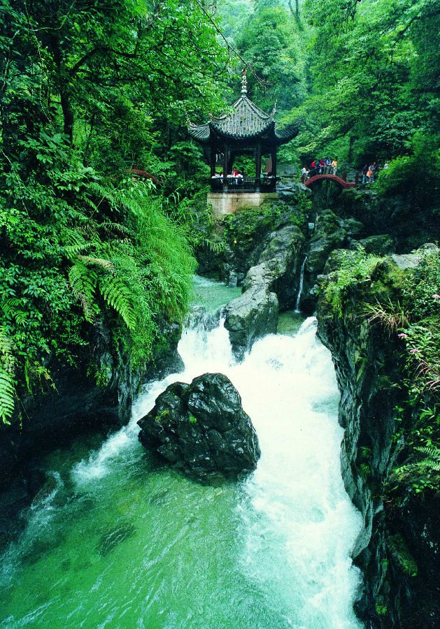 Tour Romantic Emei for Your Summer Vacation_1
