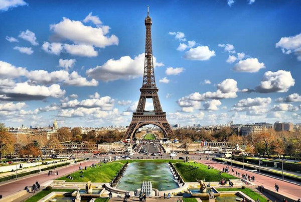 Paris Attacks Hurt China’s Outbound Tourism to France