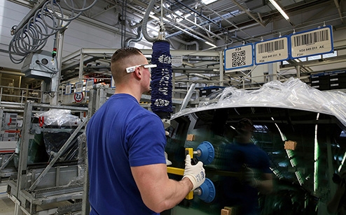 Volkswagen to Use 3D Smart Glasses at German Plant to Improve Production Security