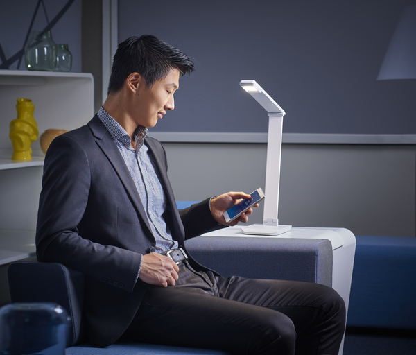 Philips and Xiaomi Collaborate on Smart LED Desklamps