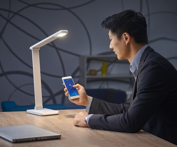 Philips and Xiaomi Collaborate on Smart LED Desklamps_1